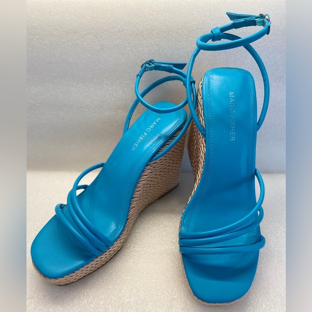 Mace Fisher Bright Blue Chunky Wedge Strap Sandals 🦋Size 8